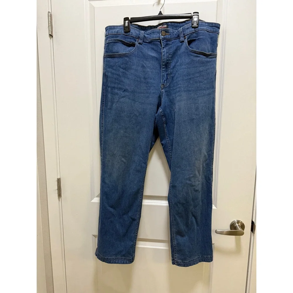 Kirkland Signature Mens Blue Straight Leg Jeans 38x30 Medium Wash Denim Pants